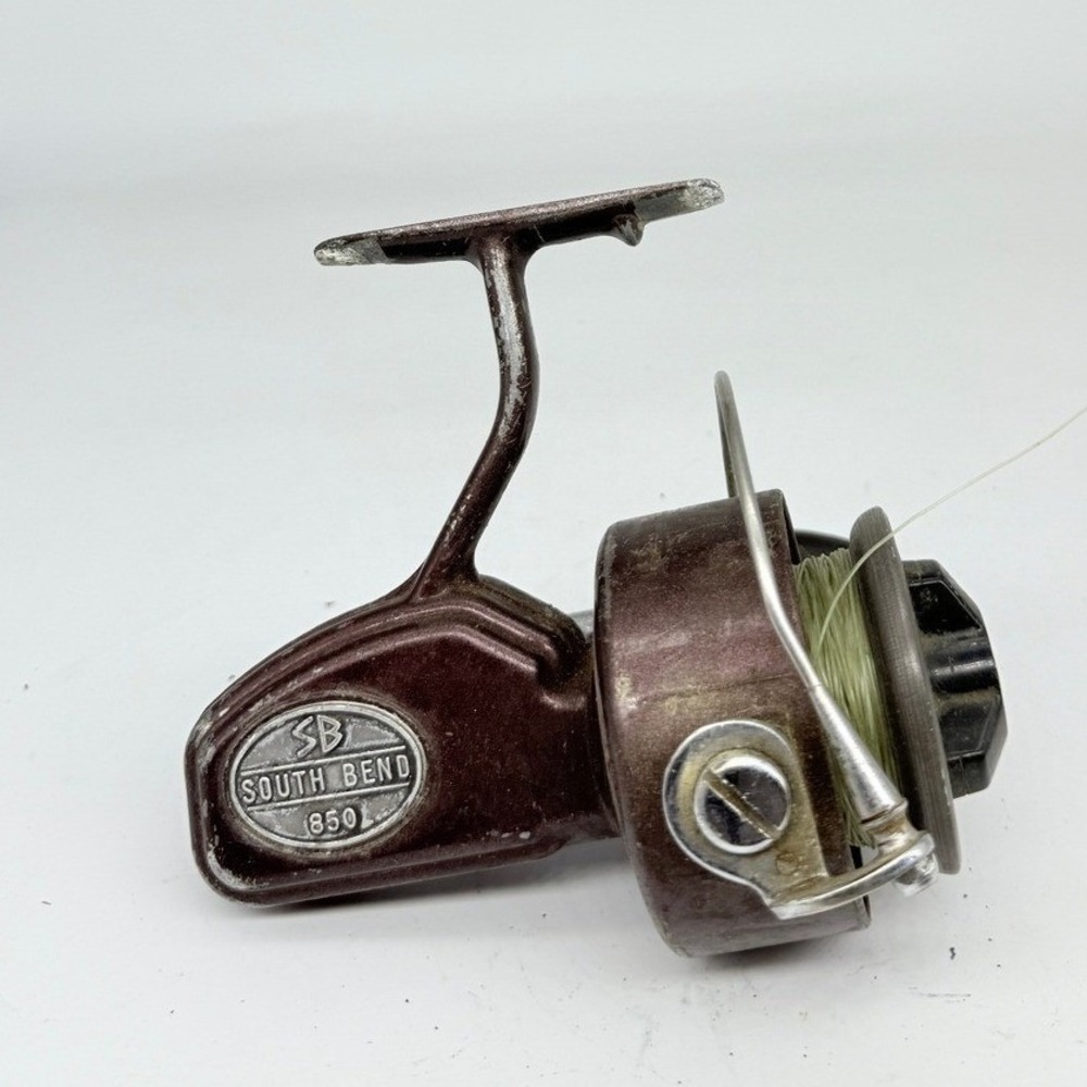 Vintage South Bend 850 Red Fishing Spinning Reel